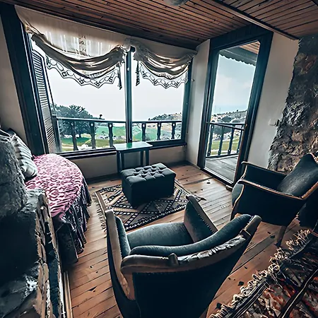 Pensionat Yediburunlar Lighthouse Boutique And Restaurant Faralya