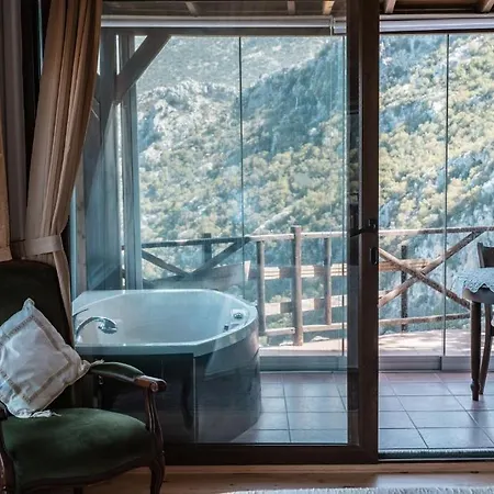 Yediburunlar Lighthouse Boutique And Restaurant 4* Faralya