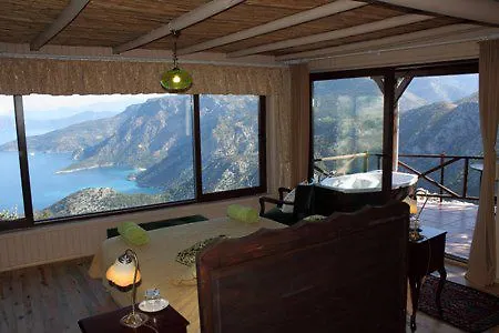 Yediburunlar Lighthouse Boutique And Restaurant מלון פאראליה