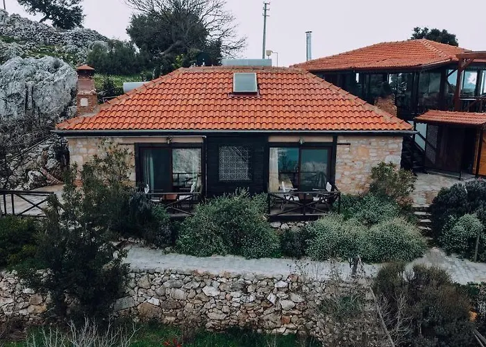 Otel Yediburunlar Lighthouse